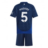 Camisa de Futebol Manchester United Harry Maguire #5 Equipamento Secundário Infantil 2024-25 Manga Curta (+ Calças curtas)